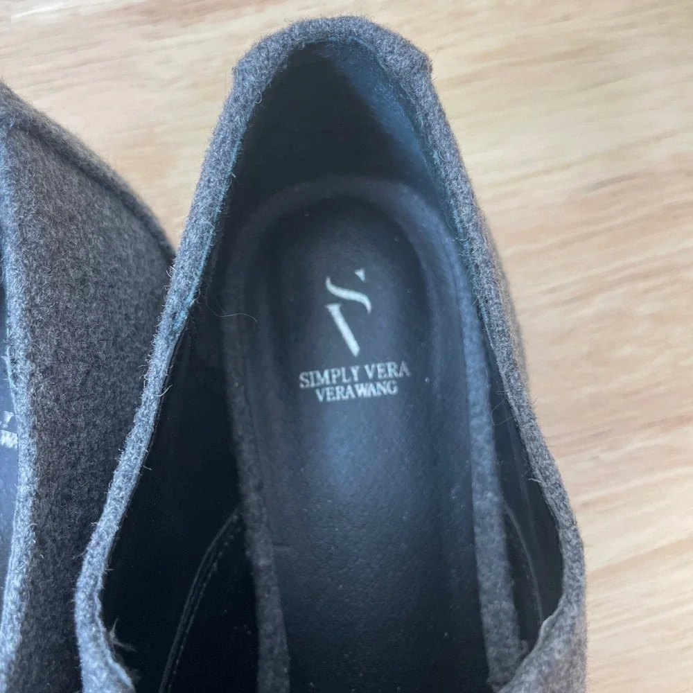 Simply Vera Vera Wang Women's Gray Felt Oxford‎ Flat Shoes Size 6.5 Medium
